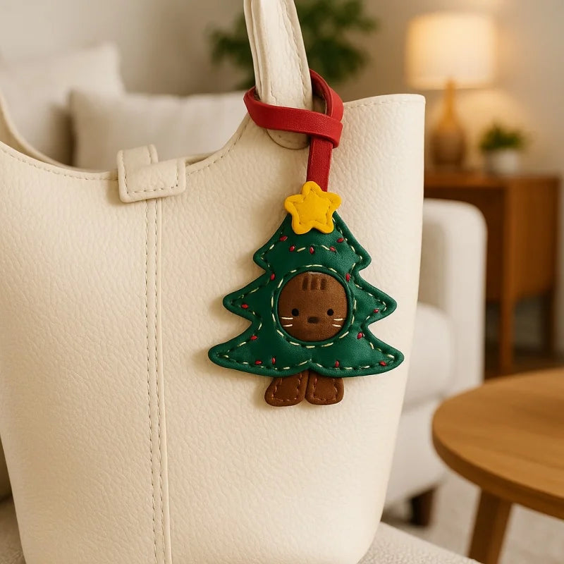 Handcrafted Christmas Tree Bear Leather Bag Charm – Full-Grain Sheepskin Holiday Pendant | Cute Festive Accessory for Handbags & Car Keys | Handmade Gift for Women