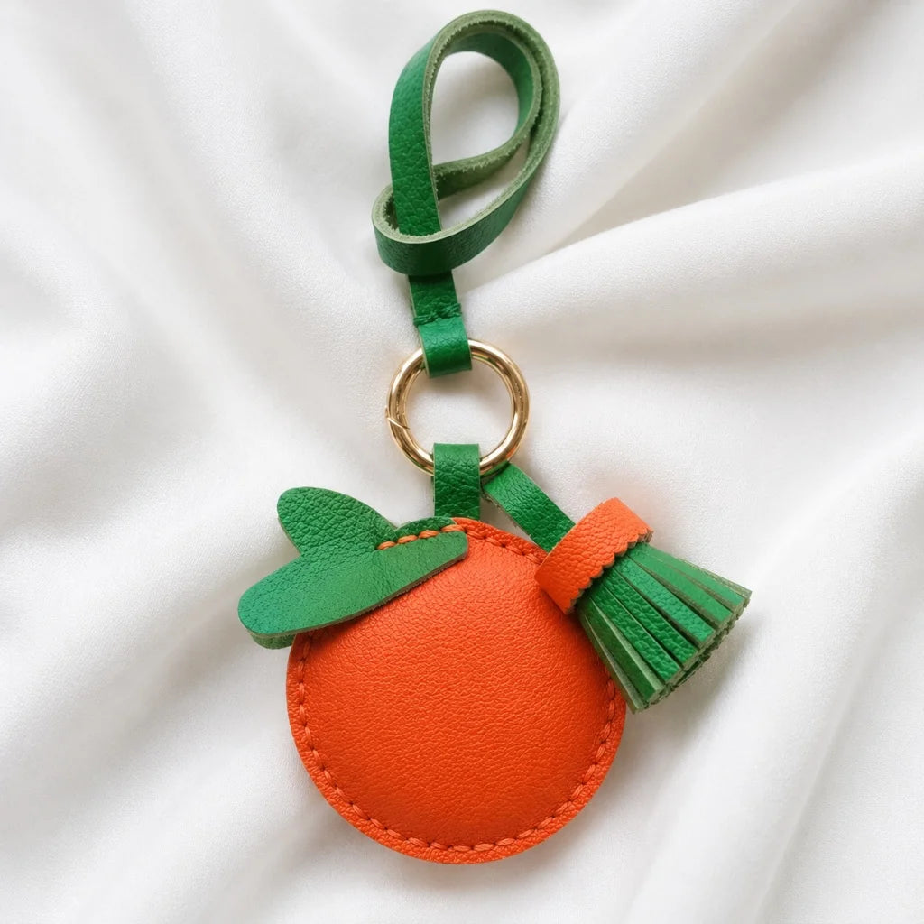 Dije de cuero naranja para bolso – Colgante de fruta de piel de vaca hecho a mano | Bonito llavero de cítricos | Regalo creativo para parejas y mejores amigas
