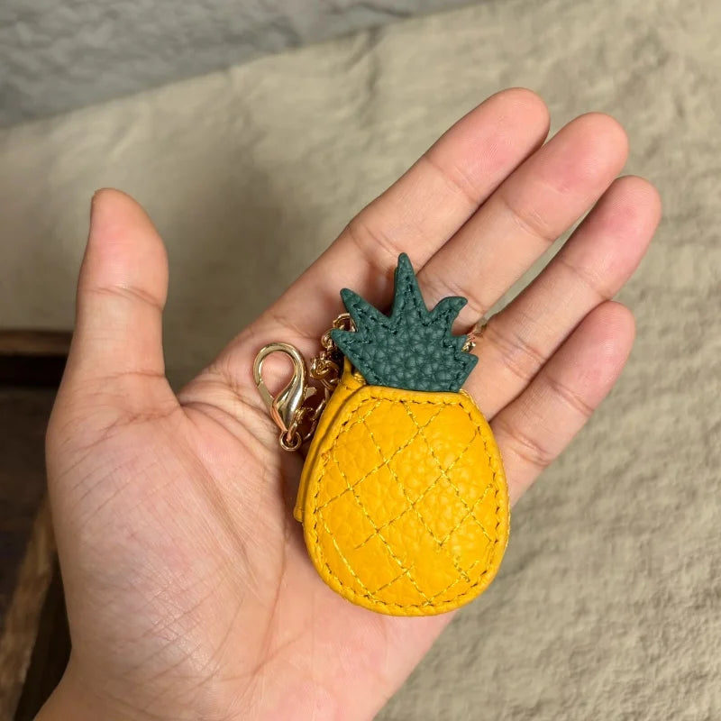 Mini Pineapple Leather Storage Charm – Handmade Full-Grain Leather Thumb Bag | Fruit-Inspired Keychain with Zipper | Ring & Jewelry Organizer for Bags