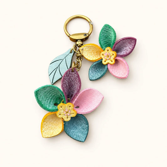 Divertido Colgante Doble Floral de Piel para Bolso | Regalo Elegante para Ella
