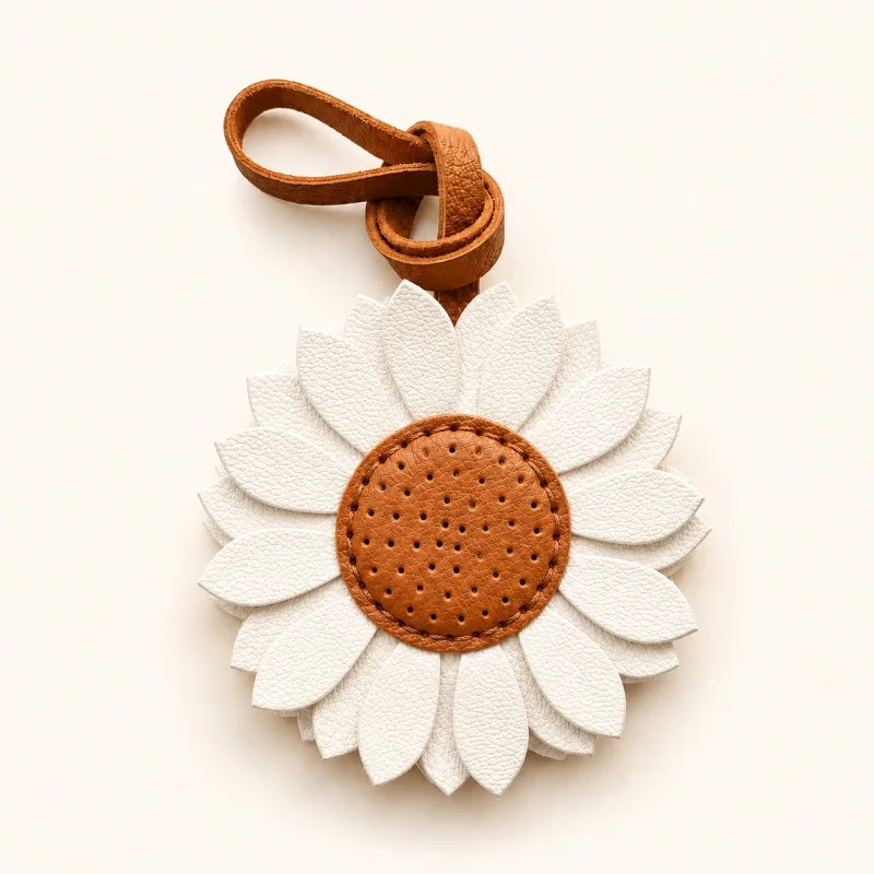 Colgante de cuero de girasol para bolso – Colgante floral hecho a mano de cuero auténtico con correa | Llavero alegre accesorio para bolso | Regalo para ella