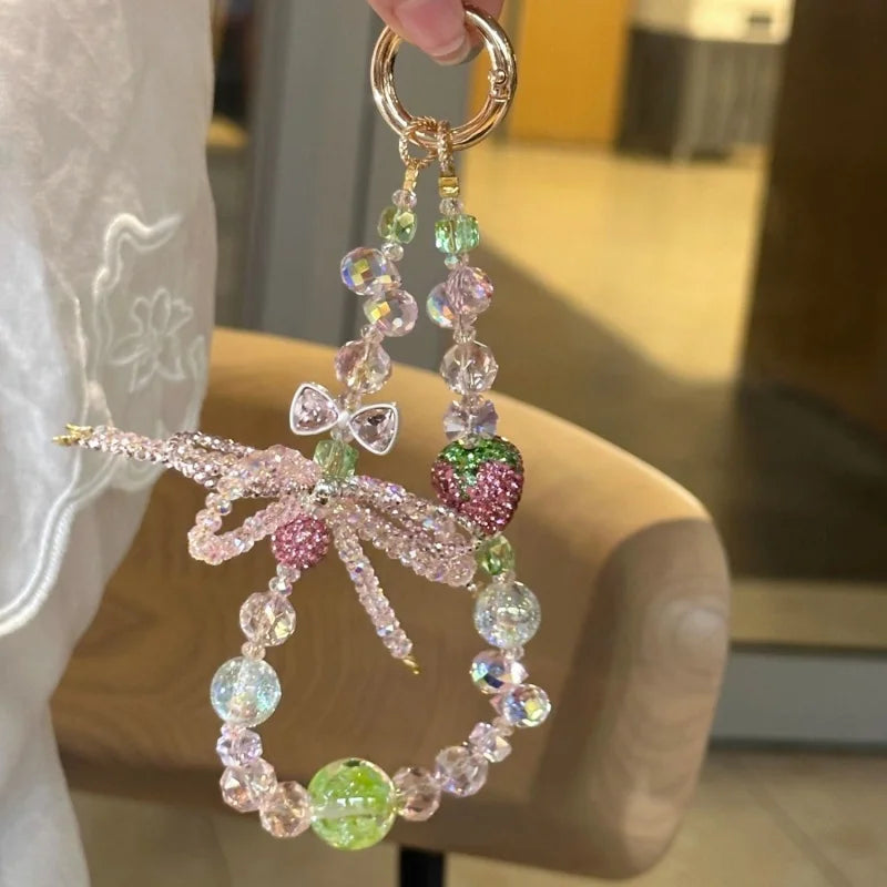 Strawberry Crystal Bow Phone Charm – Sweet Style Full Rhinestone Wrist Strap for Phones & Bags | Glittery Bag Pendant | Shiny Gift for Her