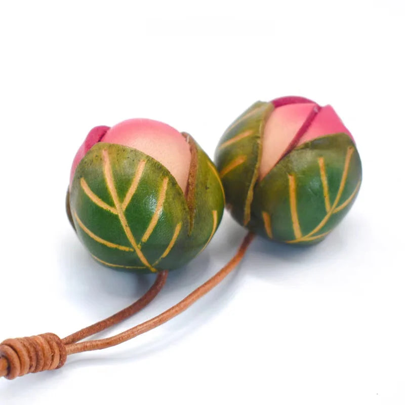 Joyful Bloom Leather Bag Charm – Handmade Full-Grain Leather Flower Pendant | Botanical-Inspired Keychain | Unique Gift & Handbag Accessory