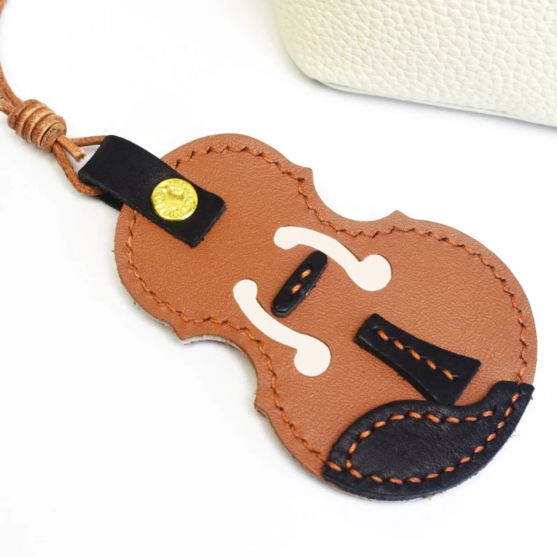 Vintage Violin Leather Bag Charm – Handmade Full-Grain Cowhide Pendant | Classical Music-Inspired Keychain for Bags | Retro Artisan Gift for Music Lovers