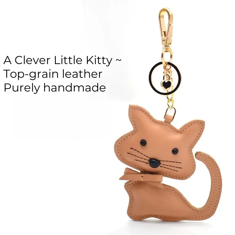 Nordic Gentle Cat Leather Bag Charm – Handmade Full-Grain Leather Keychain | Cute Animal Bookmark & Bag Pendant | Soft-Tone INS Gift for Cat Lovers