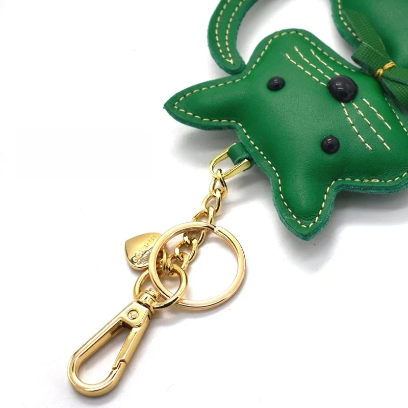 Nordic Gentle Cat Leather Bag Charm – Handmade Full-Grain Leather Keychain | Cute Animal Bookmark & Bag Pendant | Soft-Tone INS Gift for Cat Lovers