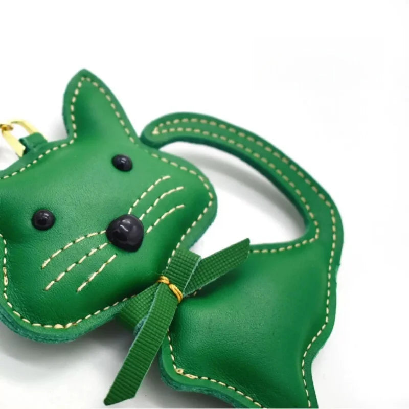 Nordic Gentle Cat Leather Bag Charm – Handmade Full-Grain Leather Keychain | Cute Animal Bookmark & Bag Pendant | Soft-Tone INS Gift for Cat Lovers