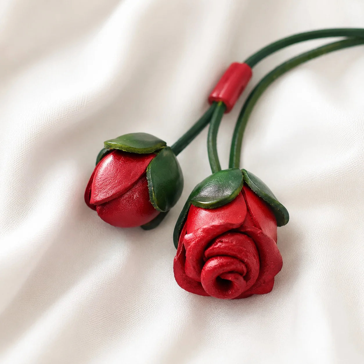 Double Rosebud Leather Bag Charm – Handmade 3D Genuine Leather Floral Pendant | Elegant Handbag Accessory Gift for Women