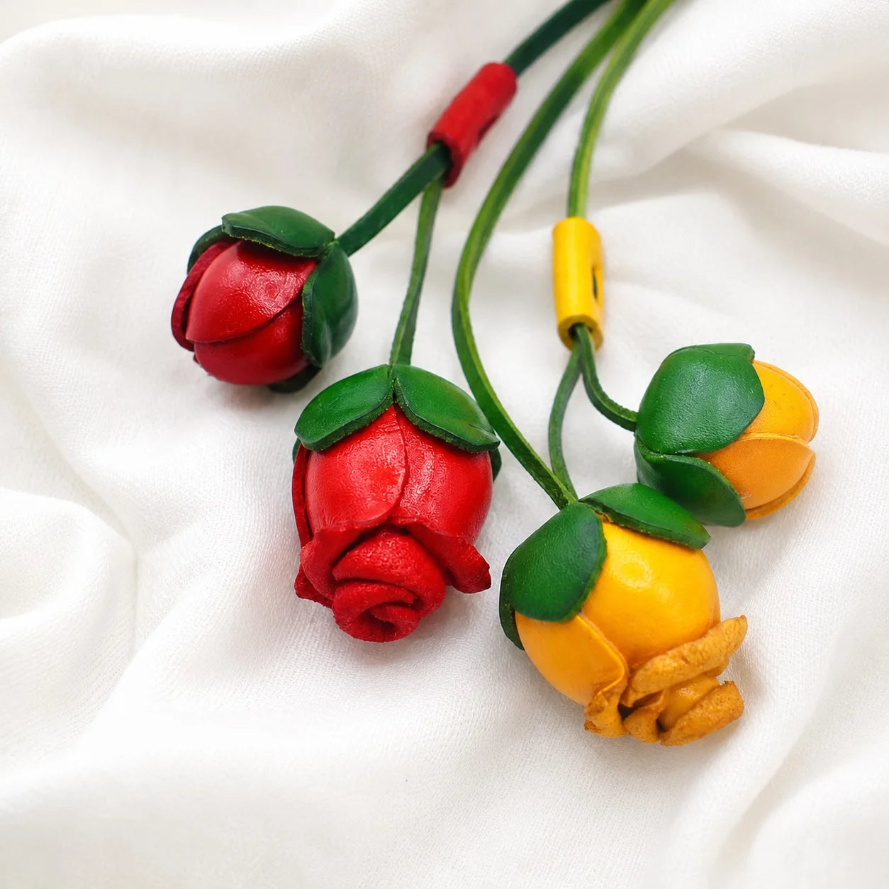 Double Rosebud Leather Bag Charm – Handmade 3D Genuine Leather Floral Pendant | Elegant Handbag Accessory Gift for Women