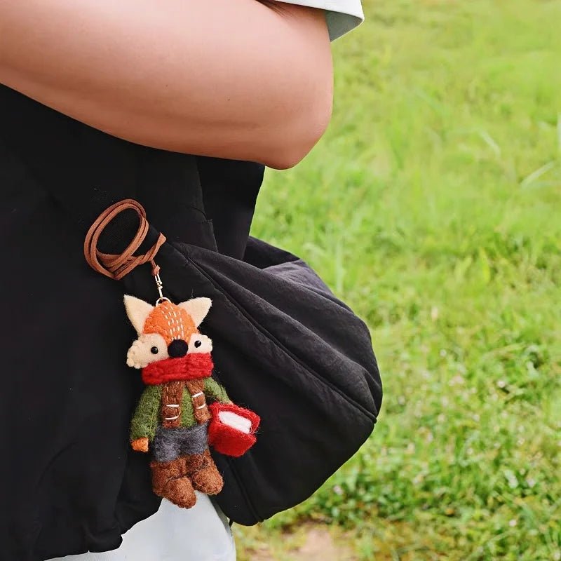 Bookish Fox Wool Charm – Handmade Felt Keychain | Cozy Green Sweater & Book - Loving Design | Slow Living Bag Pendant - shewearing