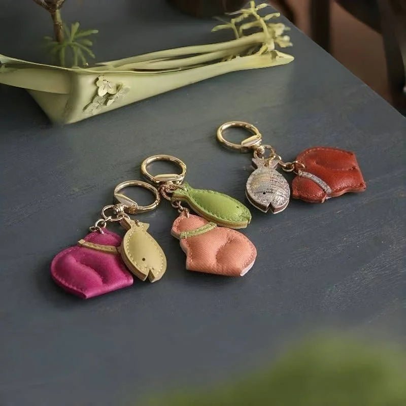 Cat & Fish Leather Bag Charm – Handmade French Goatskin Keychain | Whimsical Duo Pendant | Purse Accessory Gift for Cat Lovers - shewearing
