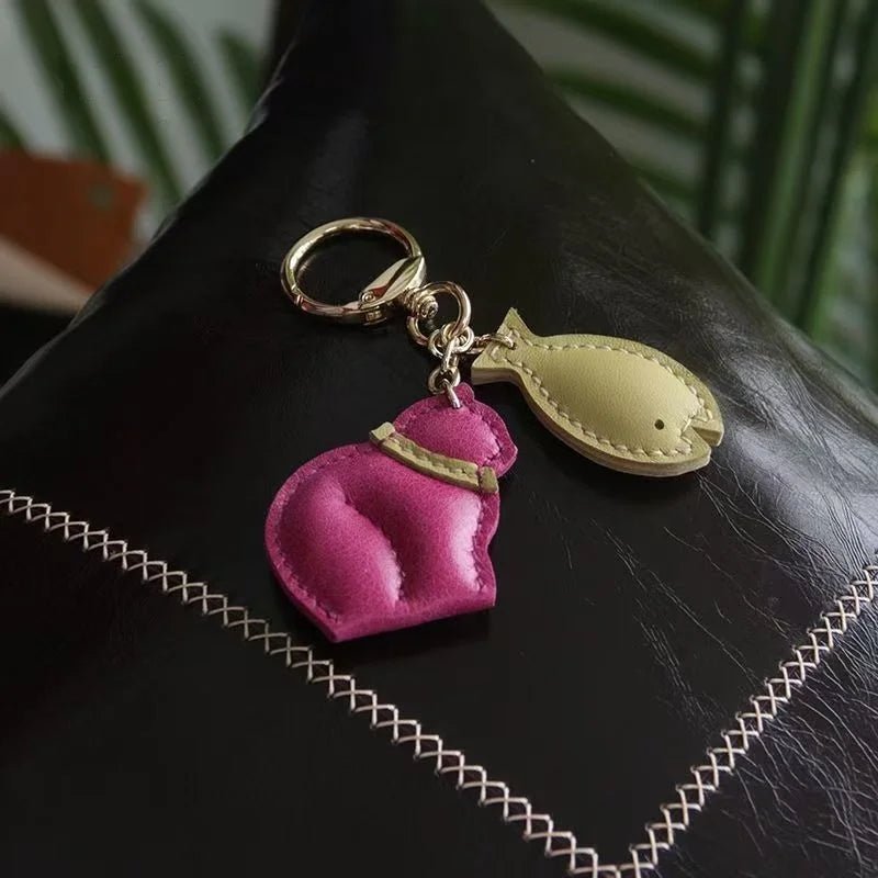 Cat & Fish Leather Bag Charm – Handmade French Goatskin Keychain | Whimsical Duo Pendant | Purse Accessory Gift for Cat Lovers - shewearing