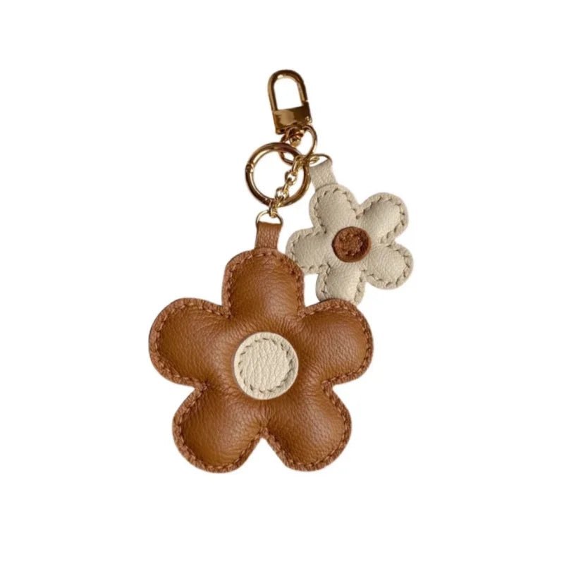 Exquisite Dual - Flower Horseshoe Buckle Sunflower Leather Charm - Multicolor Combination for Bags, Backpacks, and Keys, Perfect as a High - End Gift - shewearing