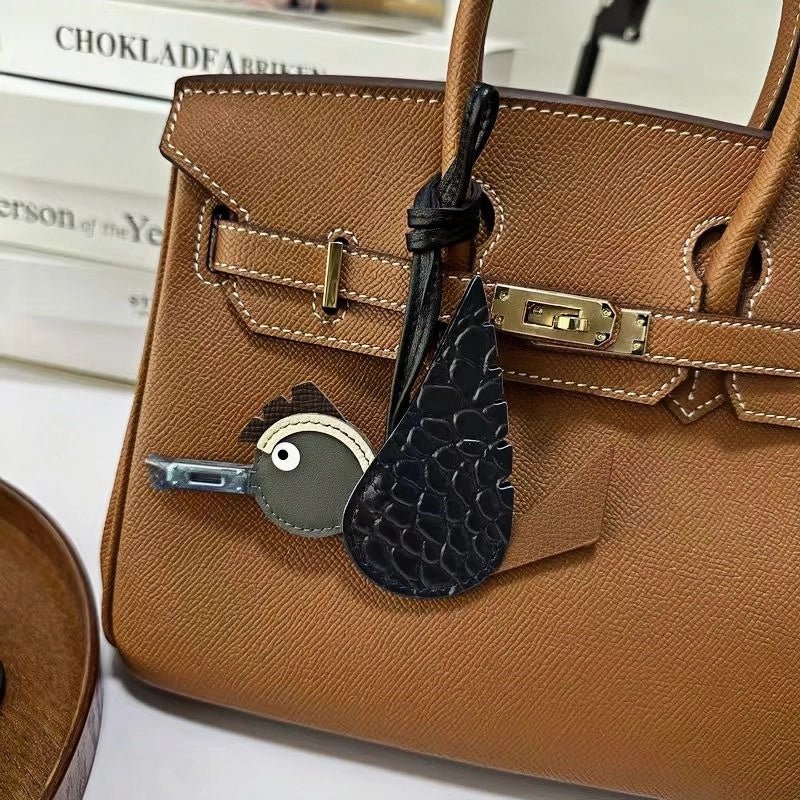 Flying Lovebird Charm – Handcrafted Genuine Leather Bag Accessory | Symbol of Freedom and Affection - shewearing
