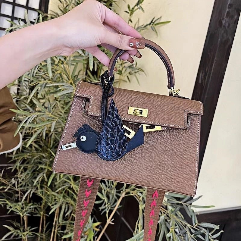 Flying Lovebird Charm – Handcrafted Genuine Leather Bag Accessory | Symbol of Freedom and Affection - shewearing