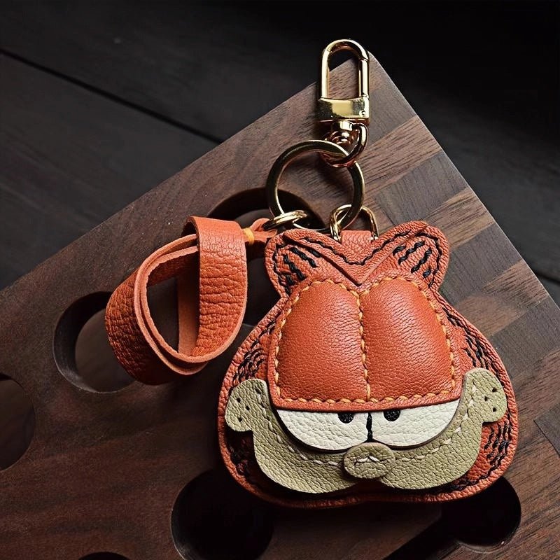 Handcrafted Leather Orange Cat Bag Charm – Cartoon Cat Design, Full - Grain Lambskin, Playful Accessory for Keys or Bags, Thoughtful Gift for Women - shewearing