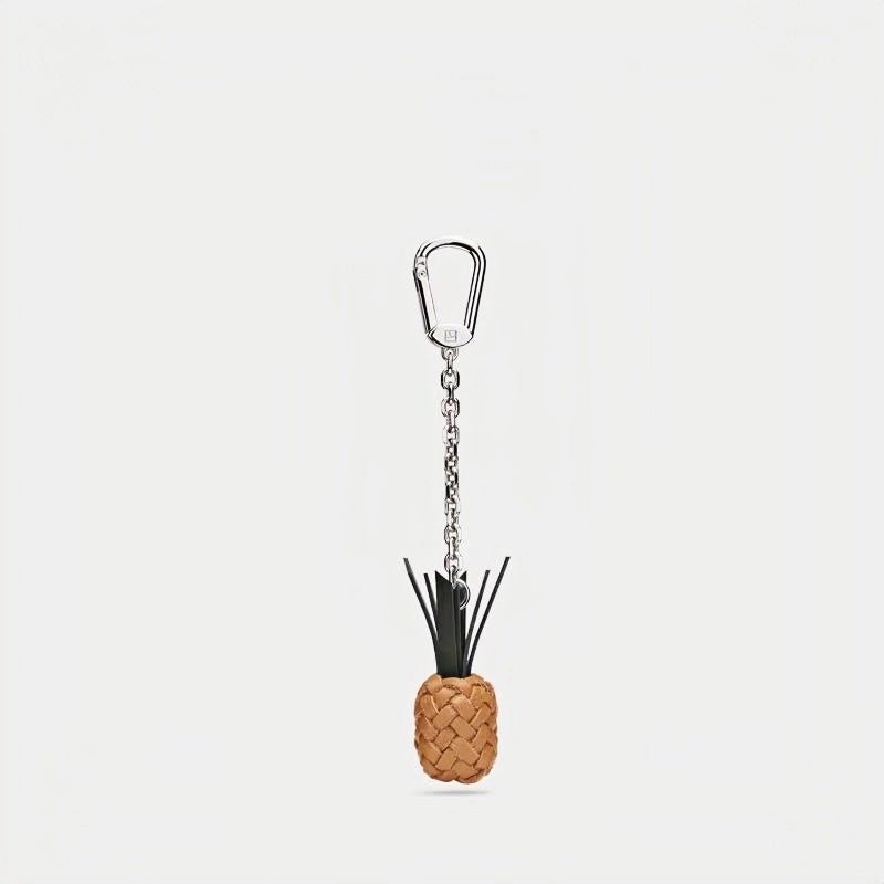 Handwoven Leather Pineapple Bag Charm – Full - Grain Cowhide Key Accessory, Creative and Tropical Vibes, Artisan Design - shewearing