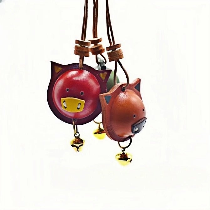 Original Designed Jingle Pig Leather Bag Charm, Full - Grain Cowhide Key Accessory, Minimalist Handcrafted Bell Pendant, Perfect Graduation Season Gift - shewearing