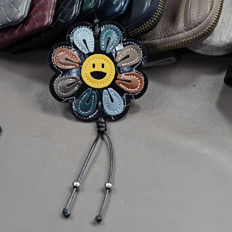 Sunflower Leather Bag Charm – Minimalist Chic Cowhide Pendant for Bags & Accessories - shewearing